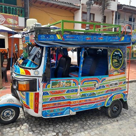 El Paraiso Paisa 5 Minutos Del Malecon Parqueadero Privado A Guatapé 外观 照片