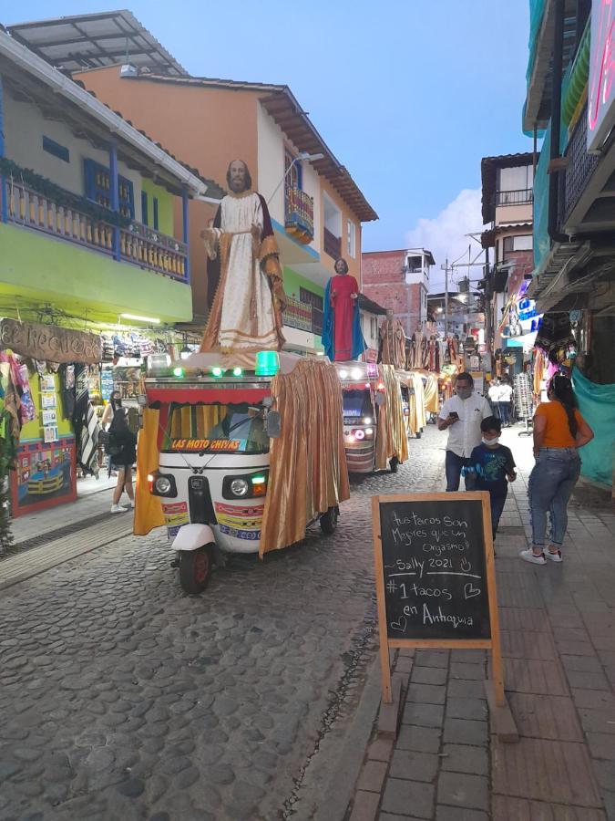 El Paraiso Paisa 5 Minutos Del Malecon Parqueadero Privado A Guatapé 外观 照片