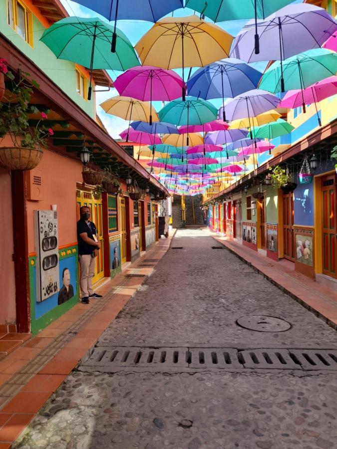 El Paraiso Paisa 5 Minutos Del Malecon Parqueadero Privado A Guatapé 外观 照片